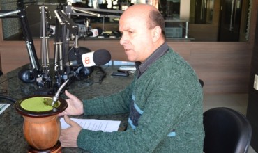 Prefeito em Entrevista a Rádio Chiru. FONTE:http://radiochiru.com.br/
